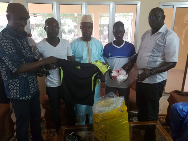 RSE : Le DG de l’AEME habille les ASC de Fatick RSE : Le DG de l’AEME habille les ASC de Fatick