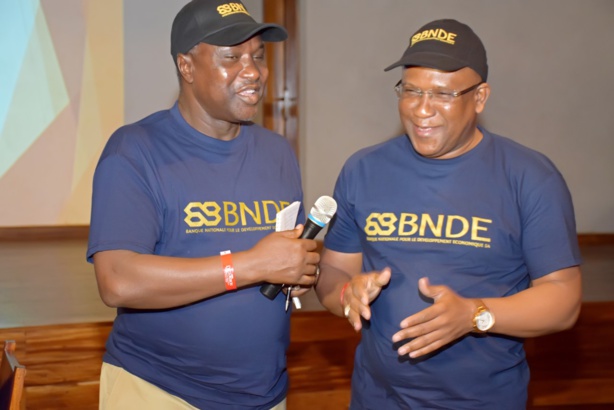 De gauche à droite ,le PCA Mamadou Deme avec le DG Thierno Seydou Nourou SY De gauche à droite ,le PCA Mamadou Deme avec le DG Thierno Seydou Nourou SY