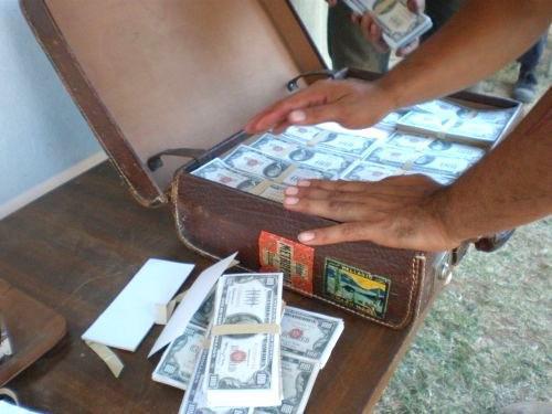 Flux financiers illicites : L'Afrique peut-elle relever le défi? Flux financiers illicites : L'Afrique peut-elle relever le défi?