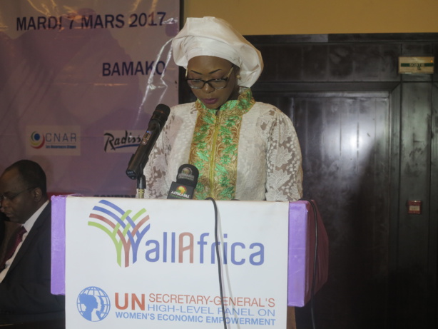 Mariama Ba SY, Directrice Régionale du Groupe AllAfrica Global Media, Afrique de l’Ouest Mariama Ba SY, Directrice Régionale du Groupe AllAfrica Global Media, Afrique de l’Ouest