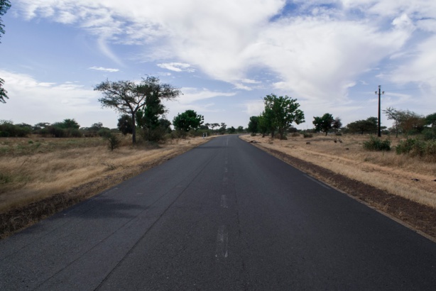 Sénégal: Le Fonds d’Abu Dhabi mobilise 14,4 millions $ en co-financement pour la réhabilitation d’une route sur l’axe Tamba- Matam- Saint- Louis Sénégal: Le Fonds d’Abu Dhabi mobilise 14,4 millions $ en co-financement pour la réhabilitation d’une route sur l’axe Tamba- Matam- Saint- Louis