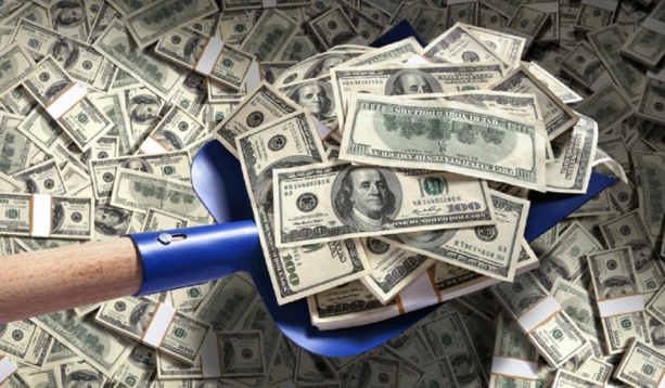 CLASSEMENT DES PLUS GROSSES FORTUNES AU MONDE : Bill Gates trône en tête pour la 4ème année de suite CLASSEMENT DES PLUS GROSSES FORTUNES AU MONDE : Bill Gates trône en tête pour la 4ème année de suite