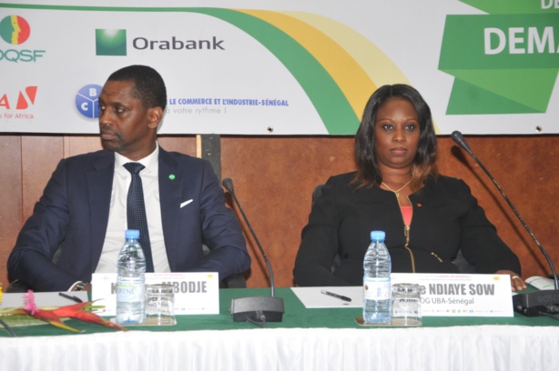 De gauche à droite, Kabirou Mbogje de Wari et la directrice générale d’UBA-Sénégal Amie Ndiaye Sow
