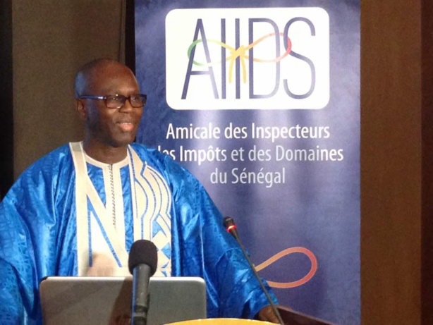 Le ministre du budget Birima Mangara a présidé le dîner débat de l'AIIDS Le ministre du budget Birima Mangara a présidé le dîner débat de l'AIIDS