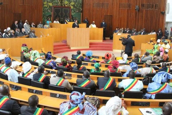Loi des finances : Macky Sall souhaite un bon déroulement du vote du budget
