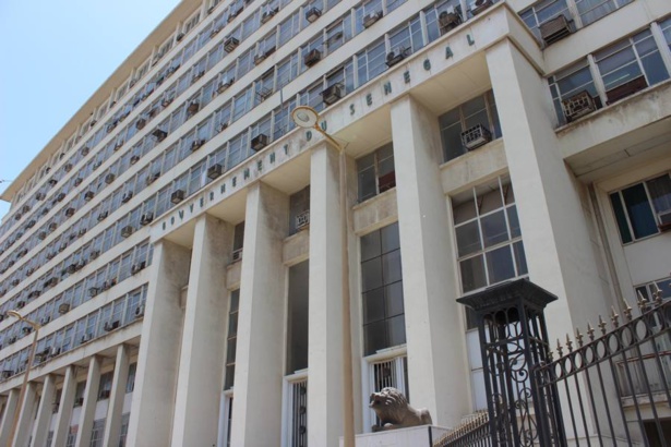 Loi de finances 2018 : L’expansion de la masse salariale inquiète les députés Loi de finances 2018 : L’expansion de la masse salariale inquiète les députés