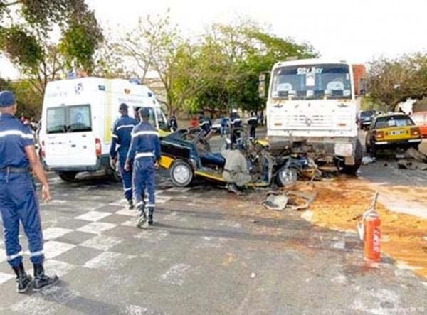 Sécurité routière : Macky Sall demande l’intensification des mesures préventives