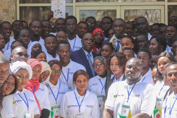 Emploi : Macky Sall lance Projet de Formation-Ecole-Entreprise Emploi : Macky Sall lance Projet de Formation-Ecole-Entreprise