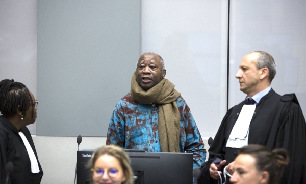 La Côte d’Ivoire n’ayant pas ratifié le statut de Rome au moment de l’arrestation du président Laurent Gbagbo. La Côte d’Ivoire n’ayant pas ratifié le statut de Rome au moment de l’arrestation du président Laurent Gbagbo.