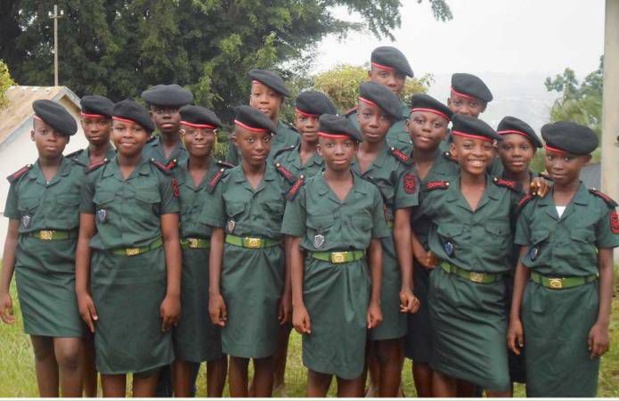 Civisme : Macky Sall souhaite l’intégration de la formation militaire dans les écoles Civisme : Macky Sall souhaite l’intégration de la formation militaire dans les écoles