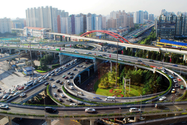 ONU-Habitat/Julius Mwelu La ville de Shanghai en Chine a connu une croissance rapide ces dernières années. ONU-Habitat/Julius Mwelu La ville de Shanghai en Chine a connu une croissance rapide ces dernières années.