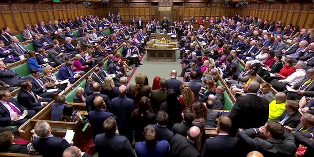 Les députés de la Chambre des communes ont rejeté, vendredi 29 mars, l'accord de sortie du Royaume-Uni de l'Union européenne par 344 voix contre 286. (Crédits : Reuters TV) Les députés de la Chambre des communes ont rejeté, vendredi 29 mars, l'accord de sortie du Royaume-Uni de l'Union européenne par 344 voix contre 286. (Crédits : Reuters TV)