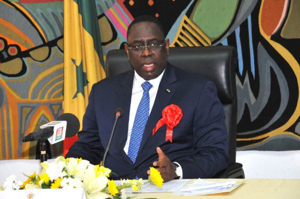 Rejet de toute hausse des salaires : Volonté de créer des emplois ou aveu d’austérité du président Macky Sall Rejet de toute hausse des salaires : Volonté de créer des emplois ou aveu d’austérité du président Macky Sall
