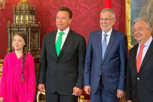 Photo ONU Vienne/Nikoleta Haffar De la gauche vers la droite, la militante pour le climat Greta Thunberg, l'ancien gouverneur de Californie Arnold Schwarzenegger, le Président autrichien Alexander Van der Bellen, et le Secrétaire général de l'ONU, António Guterres, à Vienne.