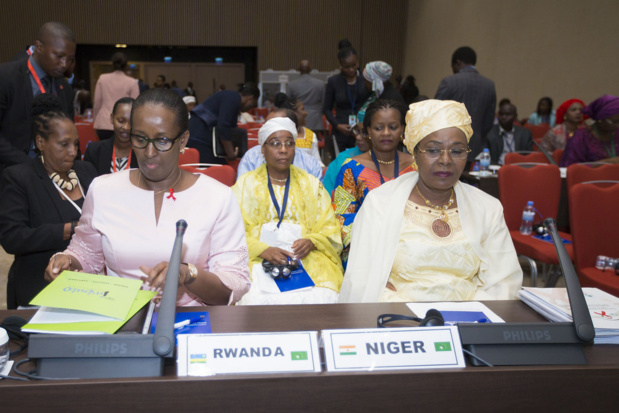 Mahamadou Issoufou, Président du Niger – « Marier une fille à l'âge de 12 ans c'est promouvoir la pédophilie » Mahamadou Issoufou, Président du Niger – « Marier une fille à l'âge de 12 ans c'est promouvoir la pédophilie »