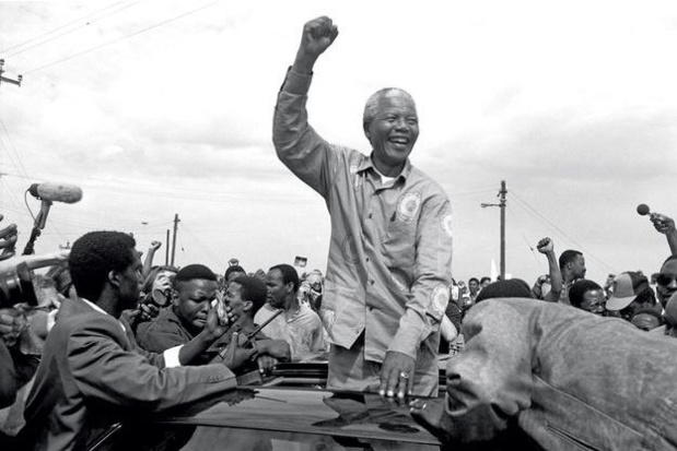 L'ONU et le monde célèbrent Nelson Mandela « défenseur mondial de la dignité et de l'égalité » L'ONU et le monde célèbrent Nelson Mandela « défenseur mondial de la dignité et de l'égalité »