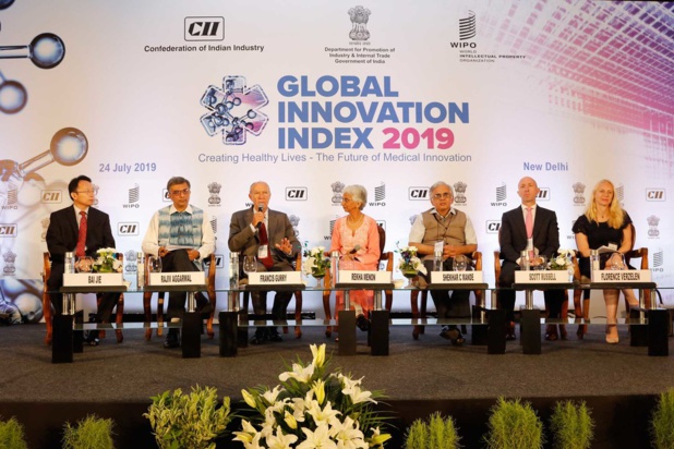 OMPI/Hemant Chawla L’Indice mondial de l’innovation 2019 a été rendu public mercredi à New Delhi, en Inde, par l’Organisation Mondiale de la Propriété Intellectuelle (OMPI). OMPI/Hemant Chawla L’Indice mondial de l’innovation 2019 a été rendu public mercredi à New Delhi, en Inde, par l’Organisation Mondiale de la Propriété Intellectuelle (OMPI).