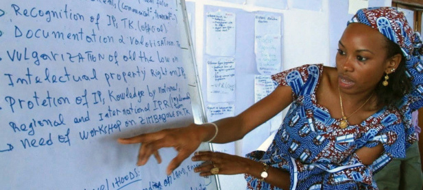 Association pour les femmes et les peuples autochtones (AFPAT) Hindou Oumarou Ibrahim, du Tchad, est Défenseure des ODD.