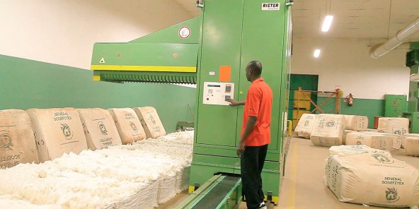 Sénégal : Forte baisse du secteur secondaire au mois de juin Sénégal : Forte baisse du secteur secondaire au mois de juin