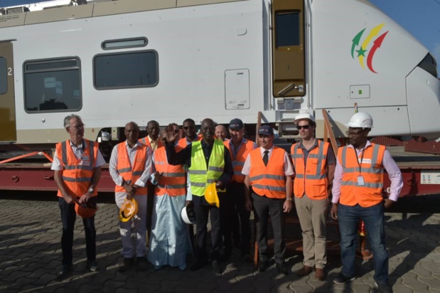 Controverse au sommet sur les voies et urgences du développement au Sénégal et la nécessité d’une voie synthétique-simultanée Controverse au sommet sur les voies et urgences du développement au Sénégal et la nécessité d’une voie synthétique-simultanée