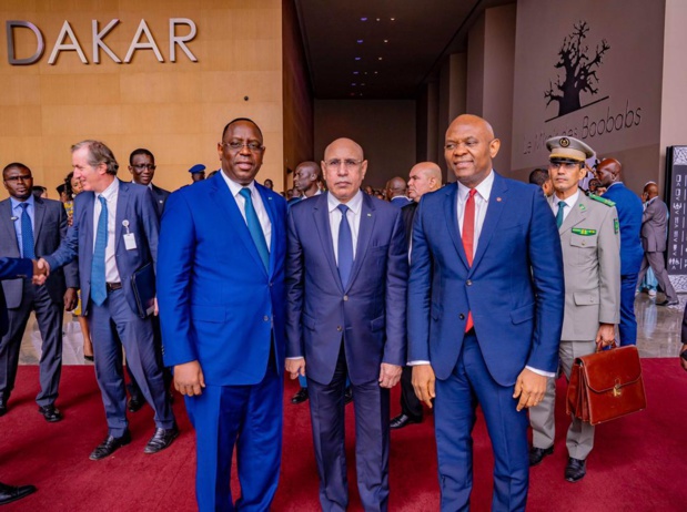 De gauche à droite les Présidents Macky Sall, Mouhamed Ould Cheikh El Ghazouani et le Président de la Fondation Tony Elumelu De gauche à droite les Présidents Macky Sall, Mouhamed Ould Cheikh El Ghazouani et le Président de la Fondation Tony Elumelu