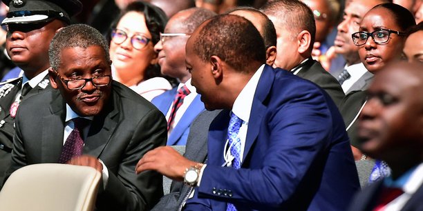 Aliko Dangote s'adresse à Patrice Motsepe lors de l'Africa Investment Forum. (Crédits : Flickr) Aliko Dangote s'adresse à Patrice Motsepe lors de l'Africa Investment Forum. (Crédits : Flickr)