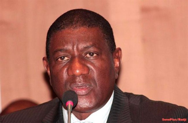 La migration pose des enjeux de droits humains liés à un enjeu de main-d’œuvre pour un travail décent La migration pose des enjeux de droits humains liés à un enjeu de main-d’œuvre pour un travail décent