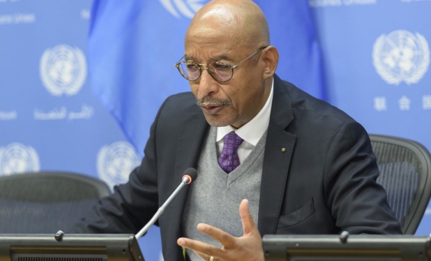 Photo ONU/Loey Felipe Ibrahim Mayaki, coprésident du Groupe de haut niveau sur la responsabilité, la transparence et l'intégrité financières internationales pour la réalisation du Programme 2030, lors d'une conférence de presse aux Nations Unies