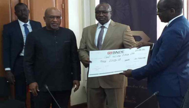 Riposte au Covid-19 : La Bnde met à la disposition du ministère de la Santé un montant de 100 millions de FCFA Riposte au Covid-19 : La Bnde met à la disposition du ministère de la Santé un montant de 100 millions de FCFA