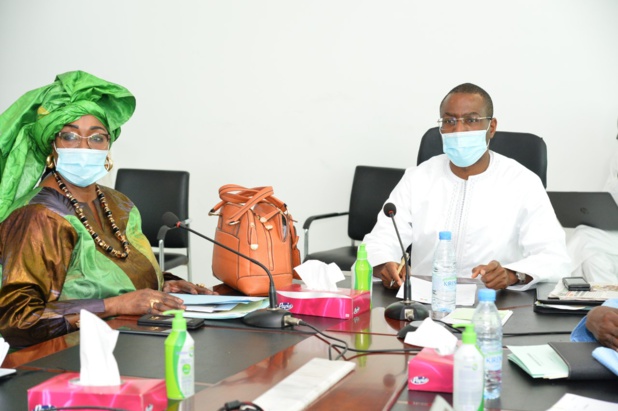 Programme de relance de l’économie nationale : Le projet présenté aux départements ministériels Programme de relance de l’économie nationale : Le projet présenté aux départements ministériels