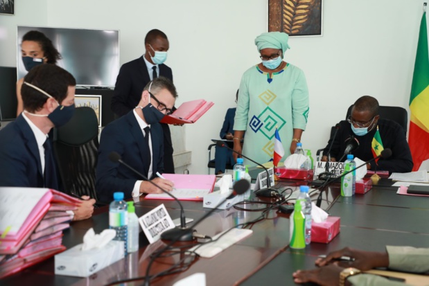 Soutien  au  Pres : Le Sénégal et la France signent dix conventions de financement d’un montant  de 91 milliards FCFA