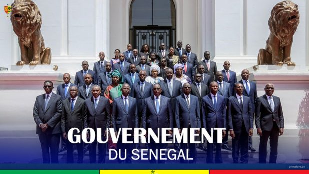 Sénégal : La Covid-19 annule les vacances gouvernementales et astreint les ministres à « Un Semestre intense de Travail » Sénégal : La Covid-19 annule les vacances gouvernementales et astreint les ministres à « Un Semestre intense de Travail »