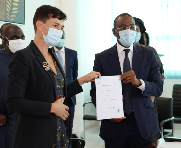 Riposte au Covid-19 : La Bei octroie un prêt de 49 milliards de FCFA au Sénégal Riposte au Covid-19 : La Bei octroie un prêt de 49 milliards de FCFA au Sénégal