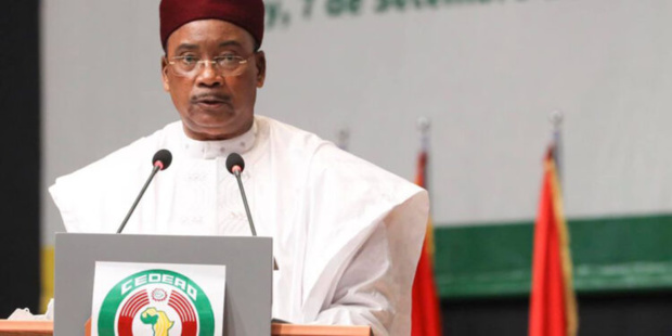 Mahamadou Issoufou, président en exercice de la Cedeao : «La junte militaire doit nous aider à aider le Mali » Mahamadou Issoufou, président en exercice de la Cedeao : «La junte militaire doit nous aider à aider le Mali »