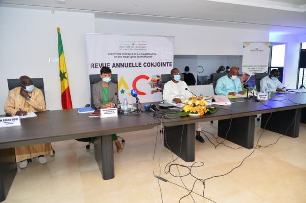 Contribution au fonds force Covid-19 : Les partenaires techniques et financiers ont mobilisé 873 milliards de Fcfa Contribution au fonds force Covid-19 : Les partenaires techniques et financiers ont mobilisé 873 milliards de Fcfa