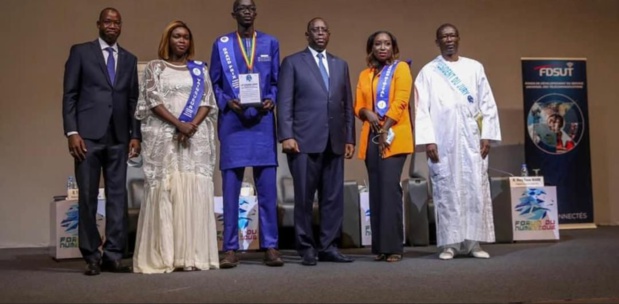 Innovation numérique : Un bénéficiaire de la Der a reçu le Grand prix du chef de l’Etat Innovation numérique : Un bénéficiaire de la Der a reçu le Grand prix du chef de l’Etat