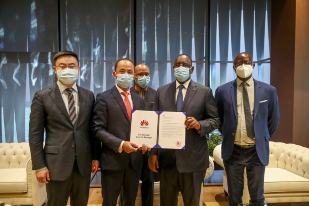 Sénégal : Huawei présentes ses solutions innovantes lors du salon numérique Sénégal : Huawei présentes ses solutions innovantes lors du salon numérique