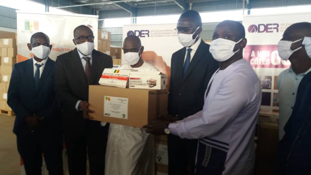 Lutte contre le coronavirus : La Der/Fj remet 10 millions de masques au secteur de l’éducation Lutte contre le coronavirus : La Der/Fj remet 10 millions de masques au secteur de l’éducation