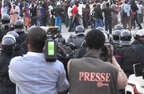Adoption des décrets d’application du nouveau Code de la presse en Conseil des ministres : Macky Sall tient sa promesse du 31 décembre Adoption des décrets d’application du nouveau Code de la presse en Conseil des ministres : Macky Sall tient sa promesse du 31 décembre