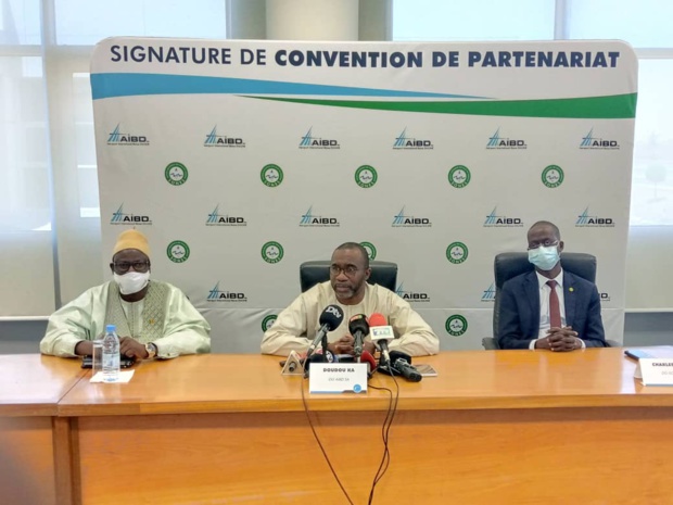 Adduction d’eau potable : l’AIBD et la SONES signent une convention d’autorisation d’occupation Adduction d’eau potable : l’AIBD et la SONES signent une convention d’autorisation d’occupation