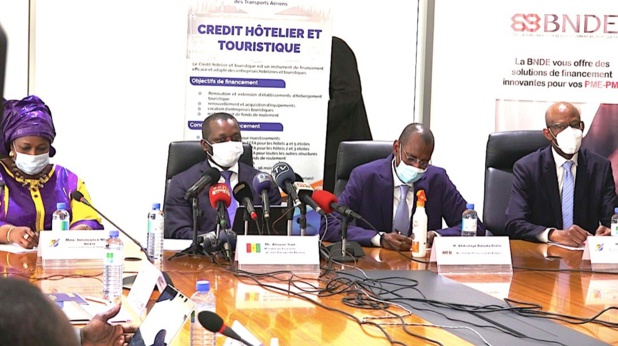 Financements des investissements dans les secteurs du tourisme et des transports aériens : L’Etat active une ligne de crédit de 75 milliards Financements des investissements dans les secteurs du tourisme et des transports aériens : L’Etat active une ligne de crédit de 75 milliards