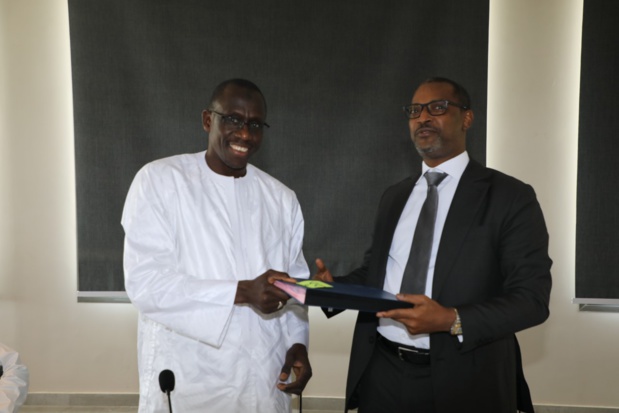 Gestion axée sur les performances : Bassirou Samba NIASSE signe des contrats annuels d’objectifs avec les directeurs de la Dgid Gestion axée sur les performances : Bassirou Samba NIASSE signe des contrats annuels d’objectifs avec les directeurs de la Dgid