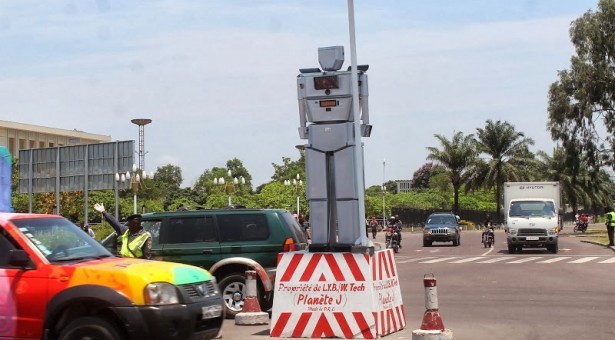 Congo-Kinshasa: Robot intelligent de circulation routière - Invention non appréciée par les policiers Congo-Kinshasa: Robot intelligent de circulation routière - Invention non appréciée par les policiers