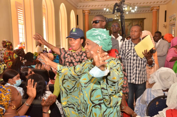 Programme d’autonomisation économique : Soham Wardini forme et finance les femmes et les jeunes de la ville de Dakar Programme d’autonomisation économique : Soham Wardini forme et finance les femmes et les jeunes de la ville de Dakar