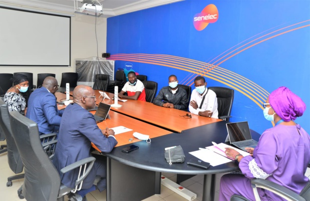 Sit-in des prestataires et ex contractuels de Senelec : La Direction générale rassure sur l’effectivité de l’application du protocole d’accord Sit-in des prestataires et ex contractuels de Senelec : La Direction générale rassure sur l’effectivité de l’application du protocole d’accord