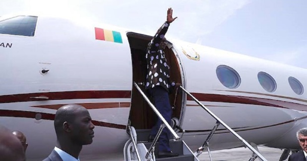 Exclusif: Alpha Condé en route pour les Emirats Arabes Unis Exclusif: Alpha Condé en route pour les Emirats Arabes Unis