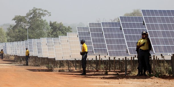 Construction d’une centrale solaire pour son Data center en Côte d’Ivoire : Orange signe un partenariat avec Engie Africa