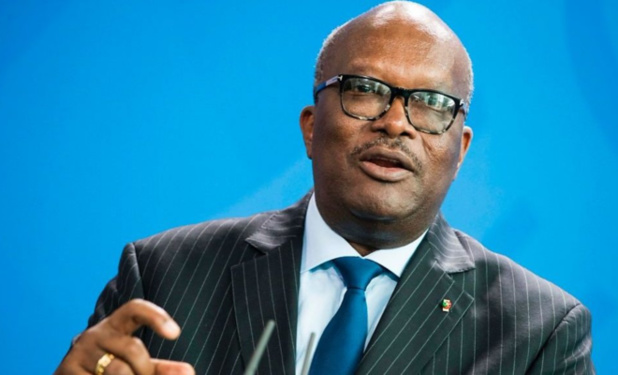 BURKINA: Le Président Marc KABORE détenu en lieu sûr dans une villa de Ouagadougou par les mutins, une dizaine de dignitaires du régime sous haute surveillance BURKINA: Le Président Marc KABORE détenu en lieu sûr dans une villa de Ouagadougou par les mutins, une dizaine de dignitaires du régime sous haute surveillance