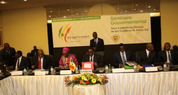Plan Sénégal Emergent : Relever le défi de la  mise en œuvre Plan Sénégal Emergent : Relever le défi de la  mise en œuvre