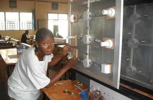 Sénégal – Industrie et BTP : Baisse de 5,4% de l’indice du chiffre d’affaires de l’industrie et des BTP en fin novembre 2013 au Sénégal Sénégal – Industrie et BTP : Baisse de 5,4% de l’indice du chiffre d’affaires de l’industrie et des BTP en fin novembre 2013 au Sénégal